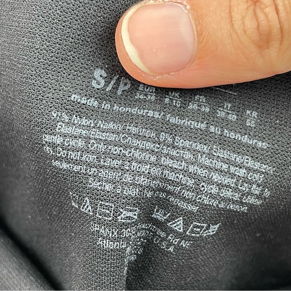 Red Hot Spanx Solid Black Leggings Women Size Small Stretchy Comfortable - Picture 5 of 5